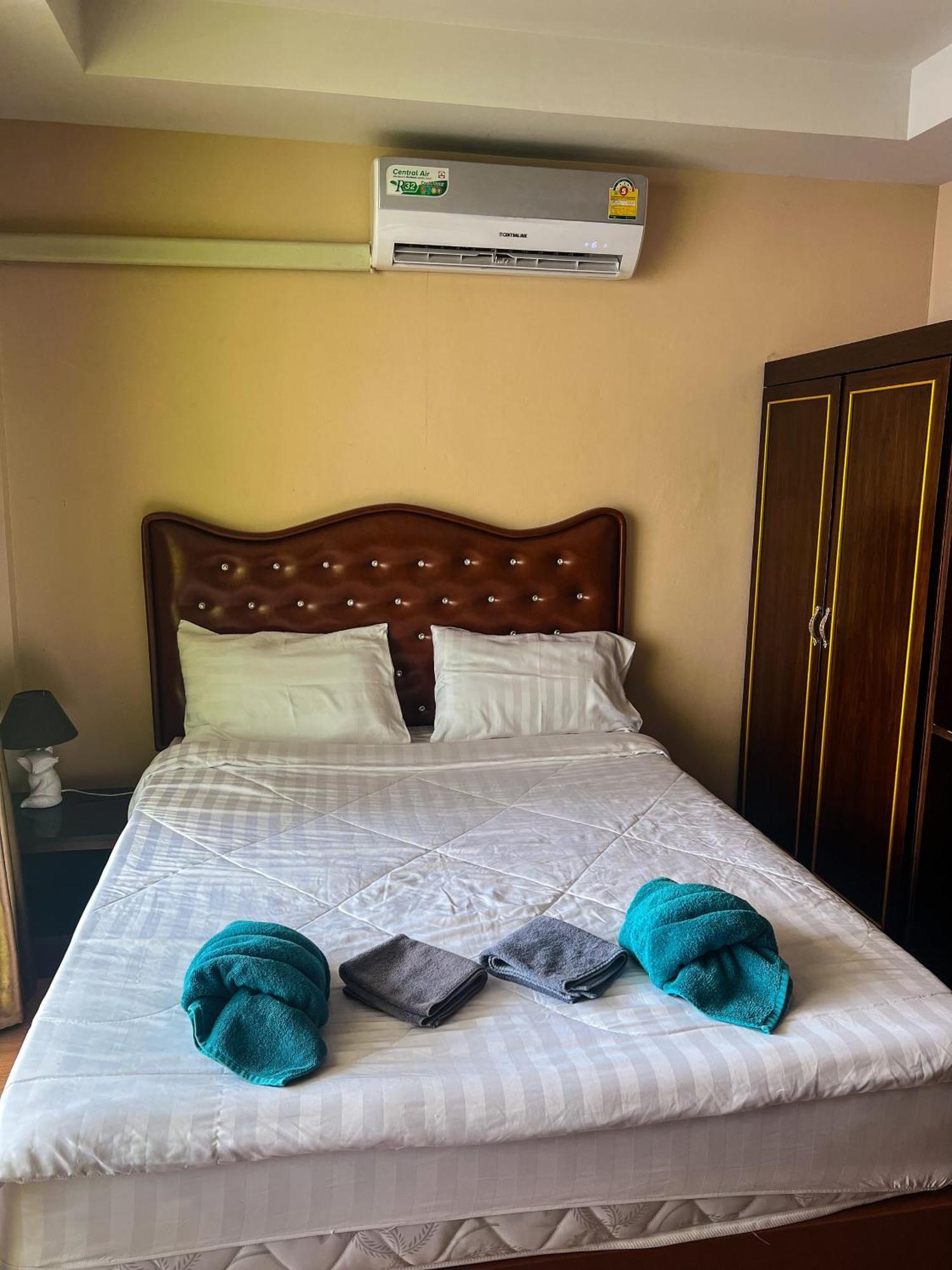 Apartamento Smyrna Pattaya Exterior foto